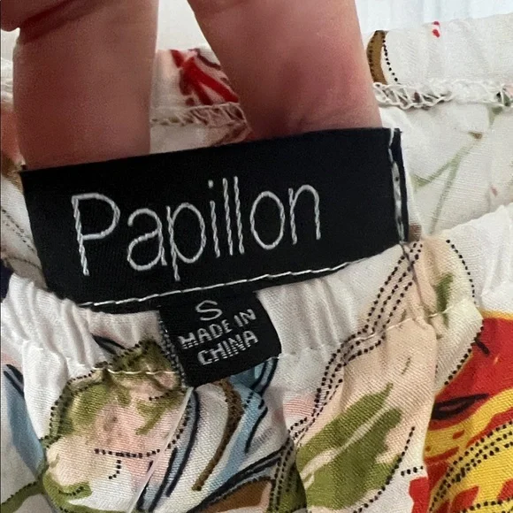 NWT - Papillion Floral Print Off-Shoulder Blouse - Picture 2 of 7